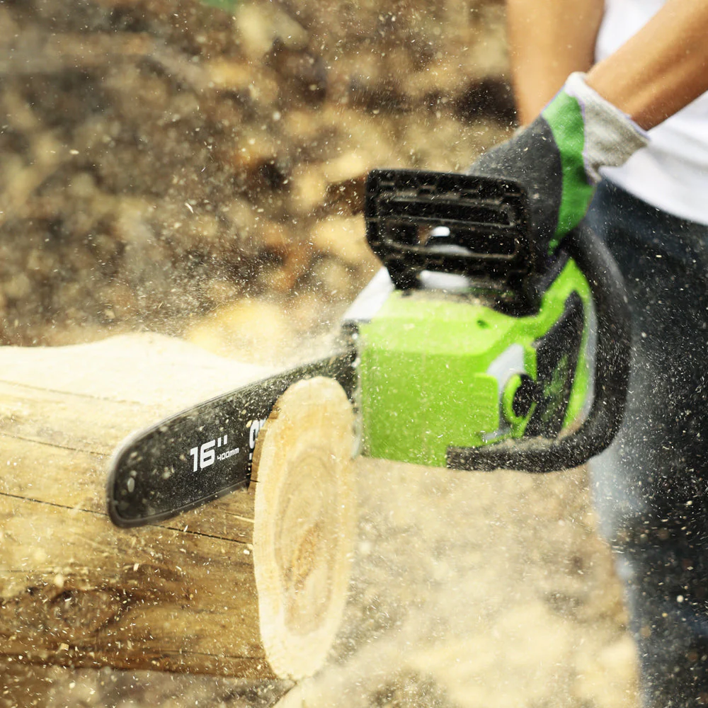 40V Chainsaw 40cm 1,8 kW - 2x 2Ah Battery - Image 3